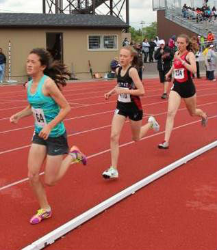 First-year midget Annika in the 800m               
